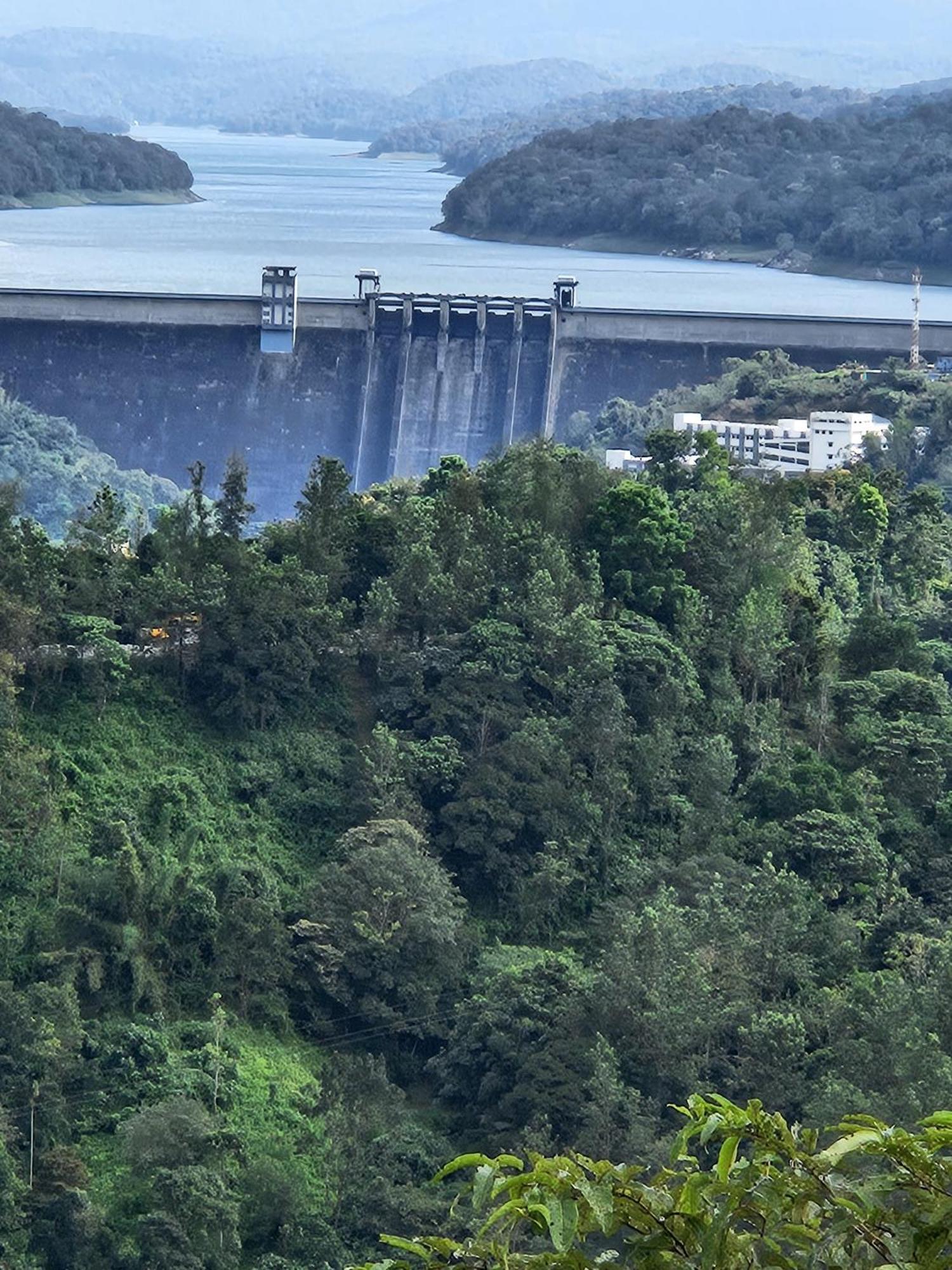 Idukki Dam View Resort Экстерьер фото